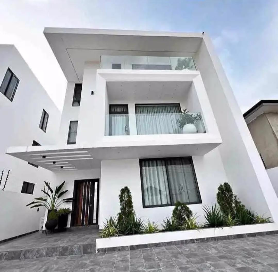 Aurora Executive Villa
